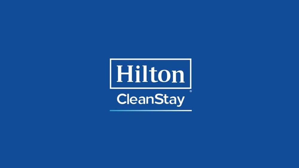 Hilton Garden Inn Hampton Coliseum Central Экстерьер фото