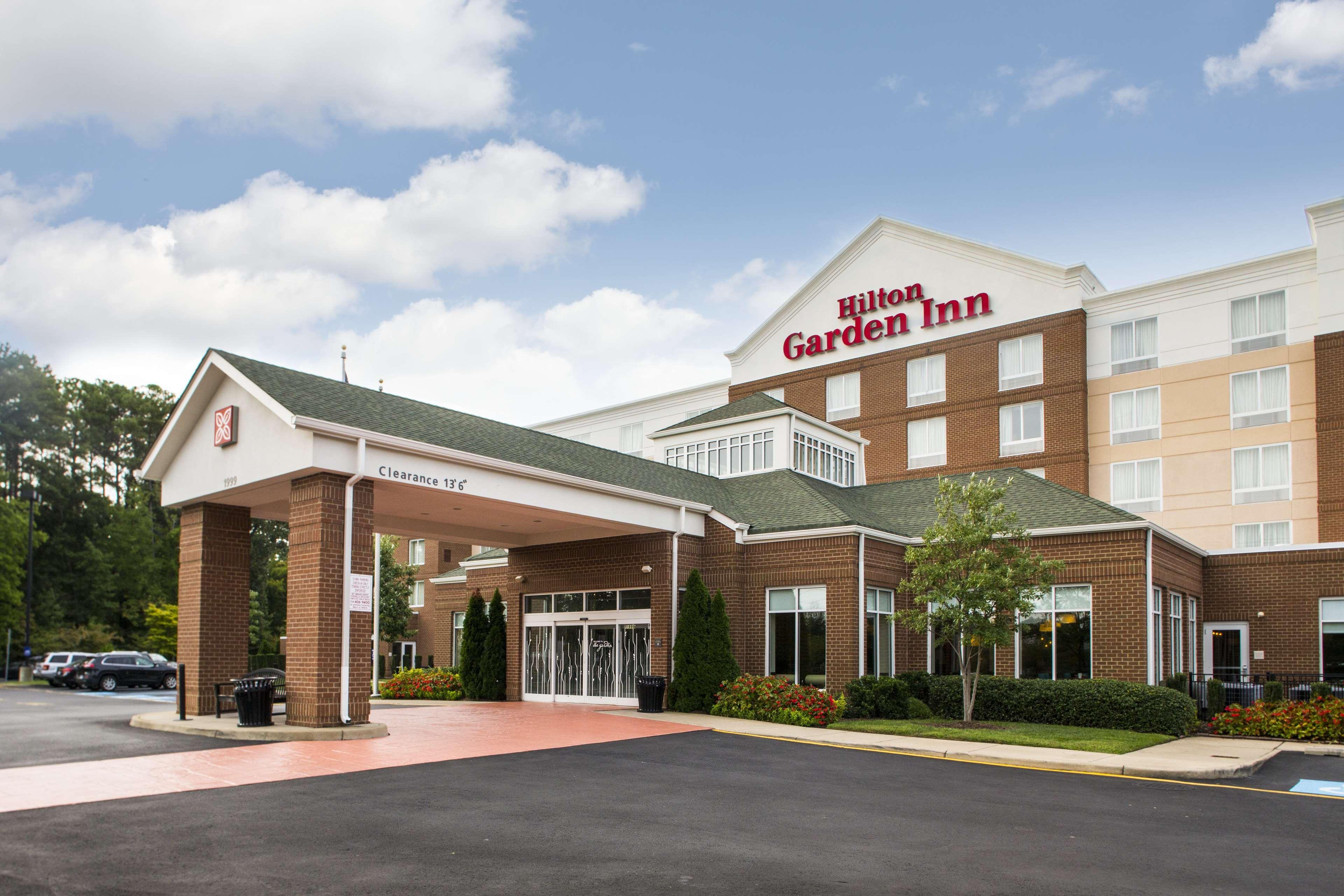 Hilton Garden Inn Hampton Coliseum Central Экстерьер фото