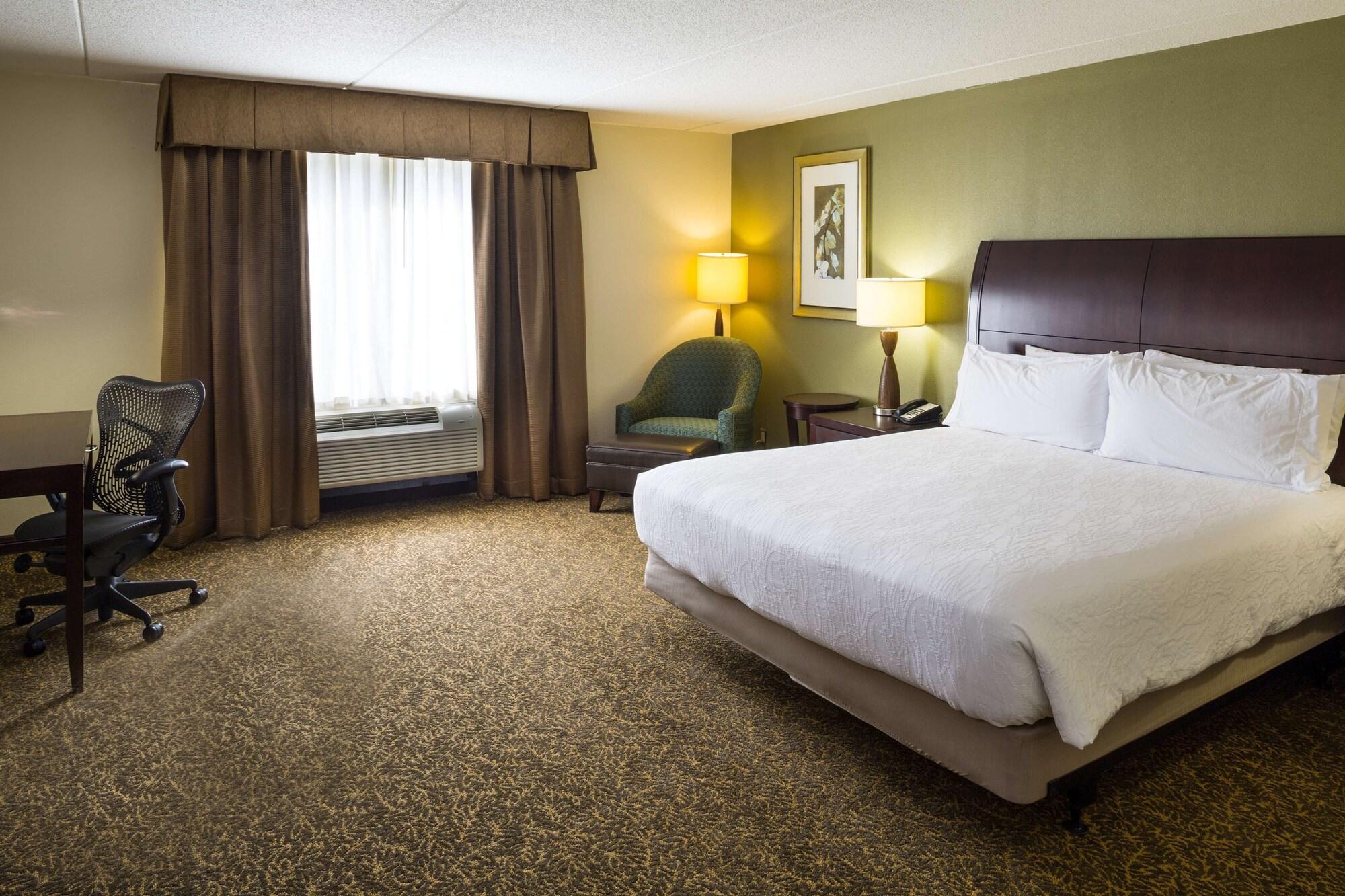 Hilton Garden Inn Hampton Coliseum Central Экстерьер фото