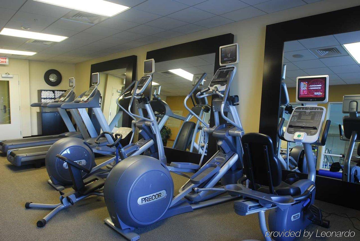 Hilton Garden Inn Hampton Coliseum Central Удобства фото