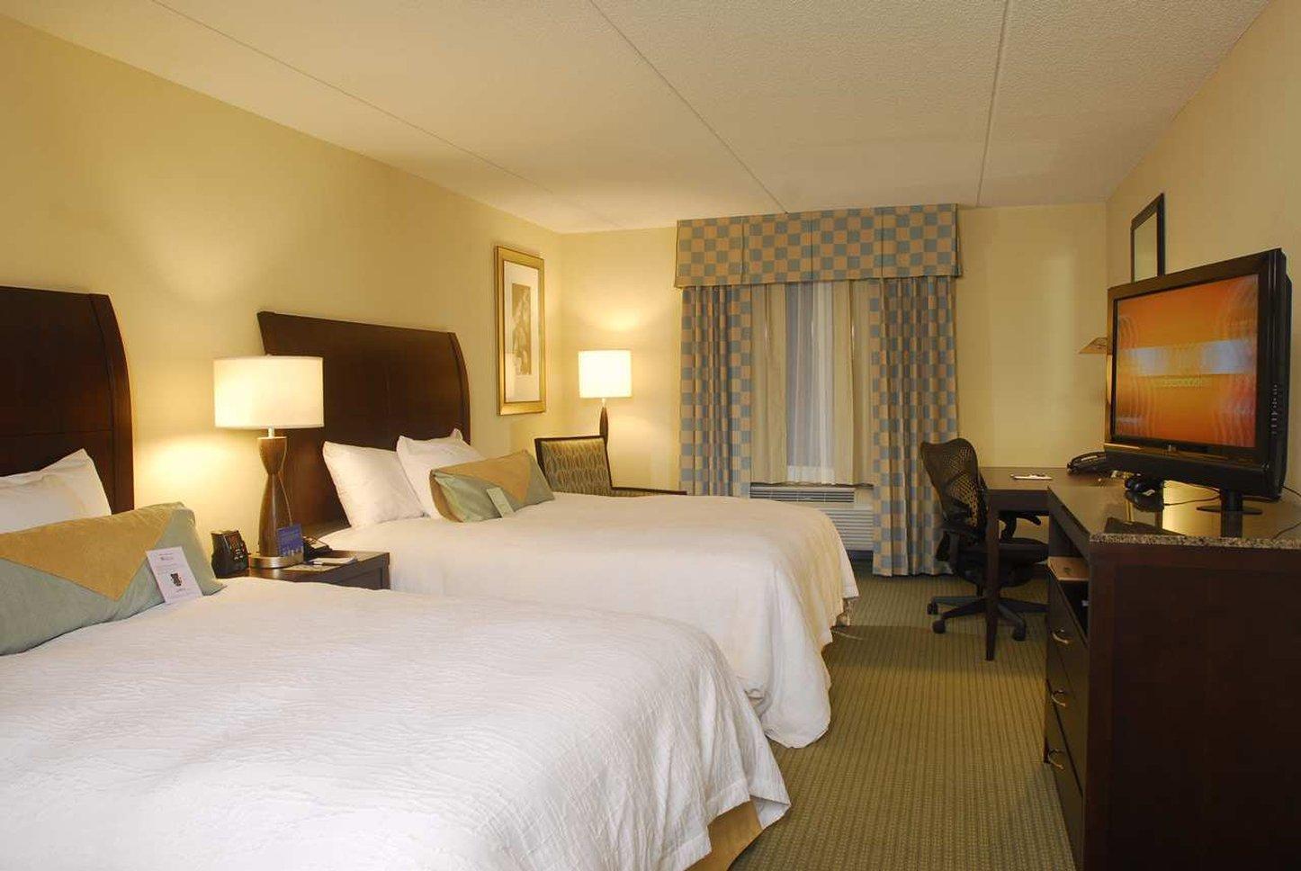 Hilton Garden Inn Hampton Coliseum Central Экстерьер фото